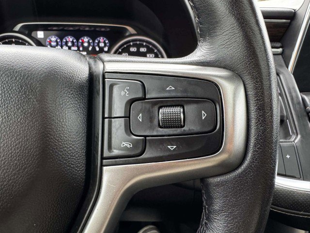 Used 2021 Chevrolet Suburban Premier w/ Premium Package image 27