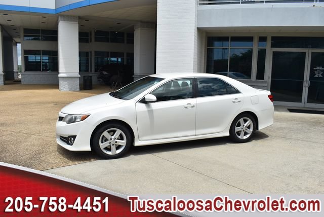 Used 2014 Toyota Camry SE FWD image 6