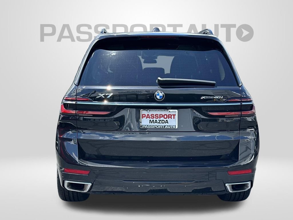 Used 2023 BMW X7 xDrive40i w/ Climate Comfort Package AWD/4WD image 2