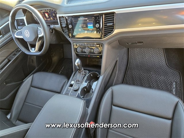 Used 2023 Volkswagen Atlas Cross Sport SEL R-Line image 18