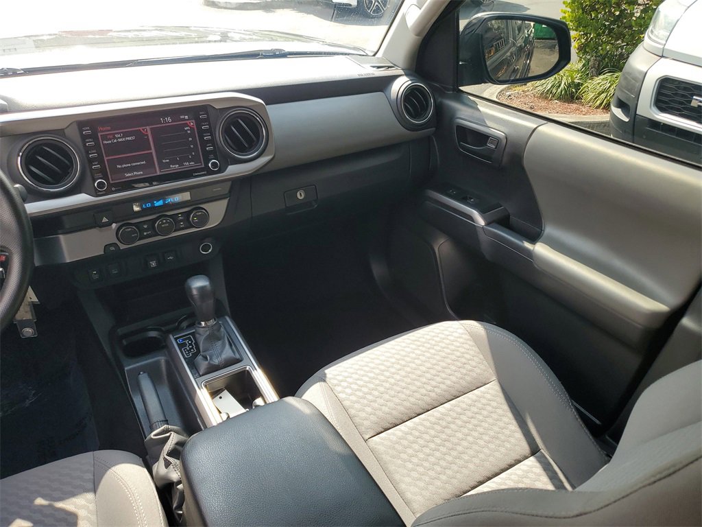 Used 2022 Toyota Tacoma SR5 w/ Technology Package image 17