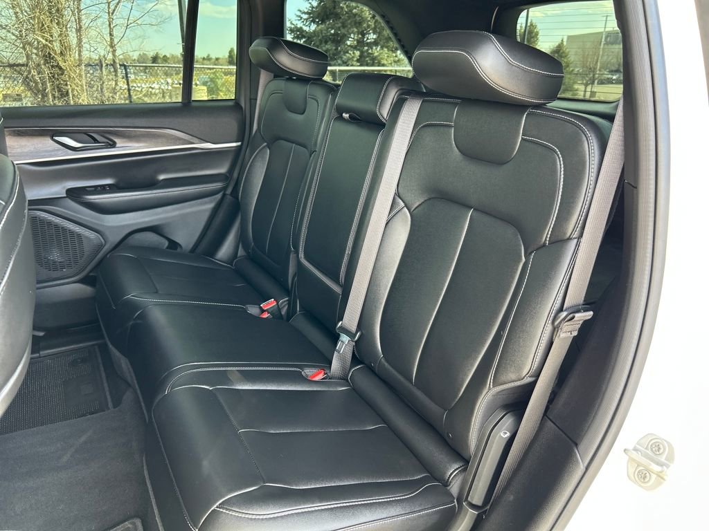 Used 2024 Jeep Grand Cherokee Limited w/ Trailer Tow Package image 19