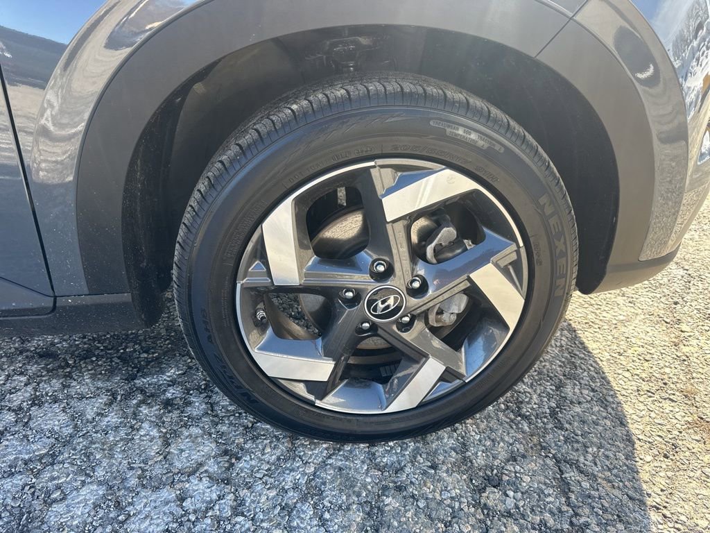 Used 2026 Hyundai Venue SEL image 25