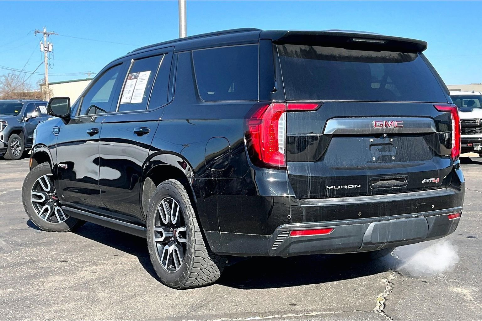 Used 2021 GMC Yukon AT4 w/ AT4 Premium Plus Package image 12