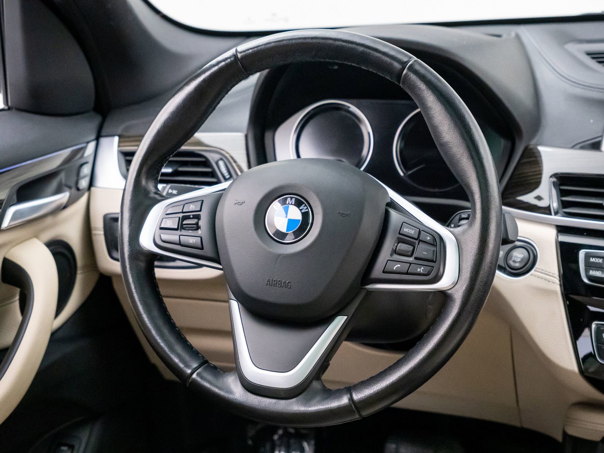Used 2020 BMW X1 xDrive28i w/ Premium Package AWD/4WD image 12