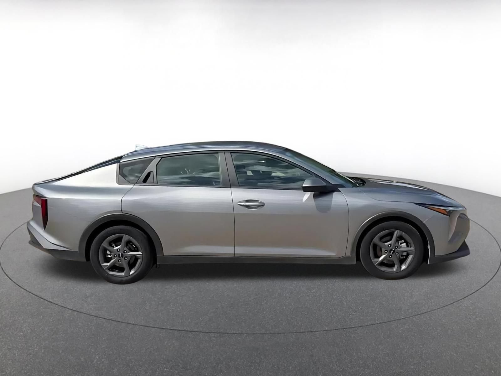 Used 2025 Kia K4 FWD image 16