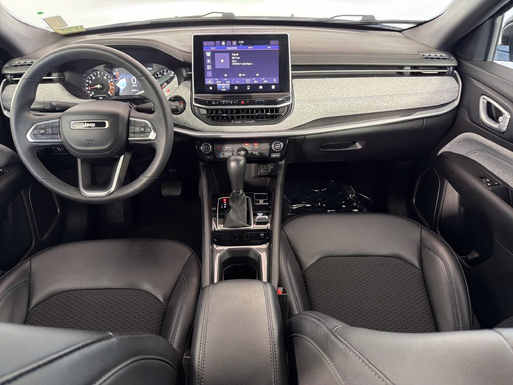Used 2023 Jeep Compass Latitude AWD/4WD image 21