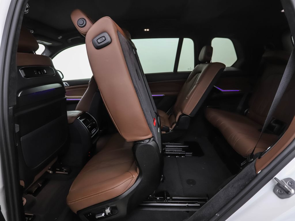 Used 2023 BMW X7 xDrive40i w/ Executive Package AWD/4WD image 24