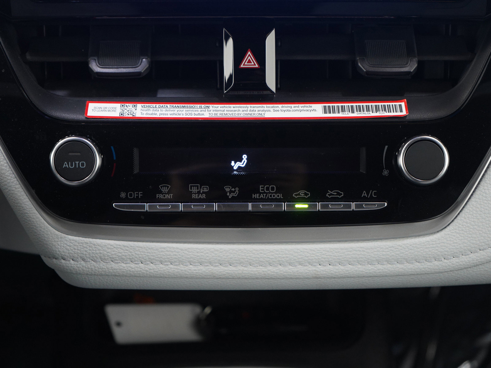 Used 2025 Toyota Corolla SE image 16