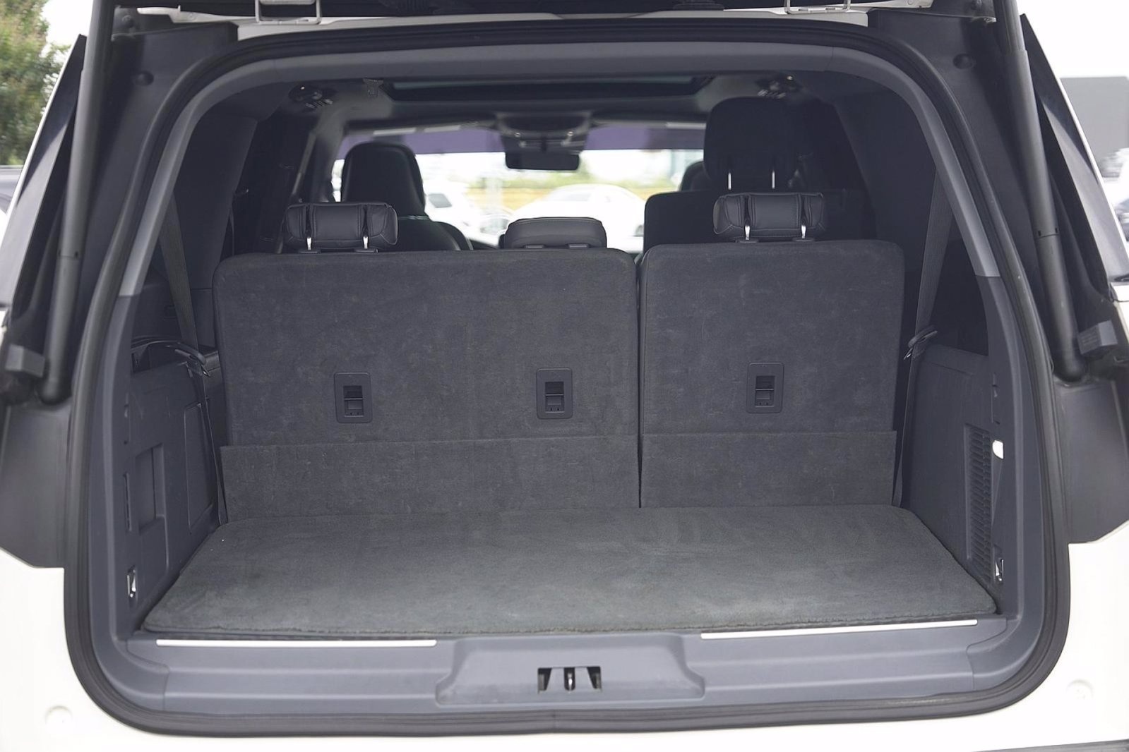 Used 2019 Lincoln Navigator L Select w/ Technology Package RWD image 37