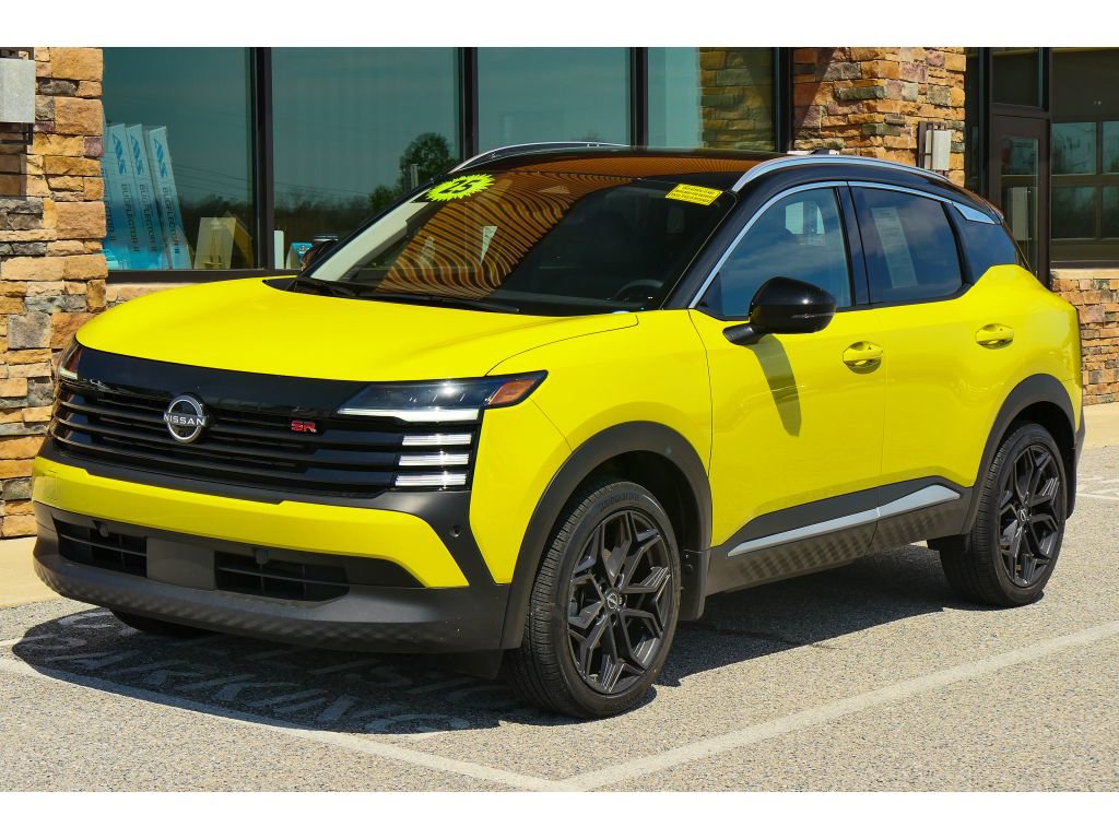 Used 2025 Nissan Kicks SR AWD/4WD image 7