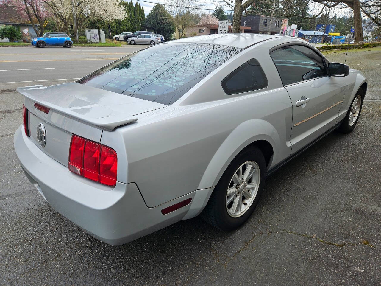 Used 2008 Ford Mustang Premium image 5