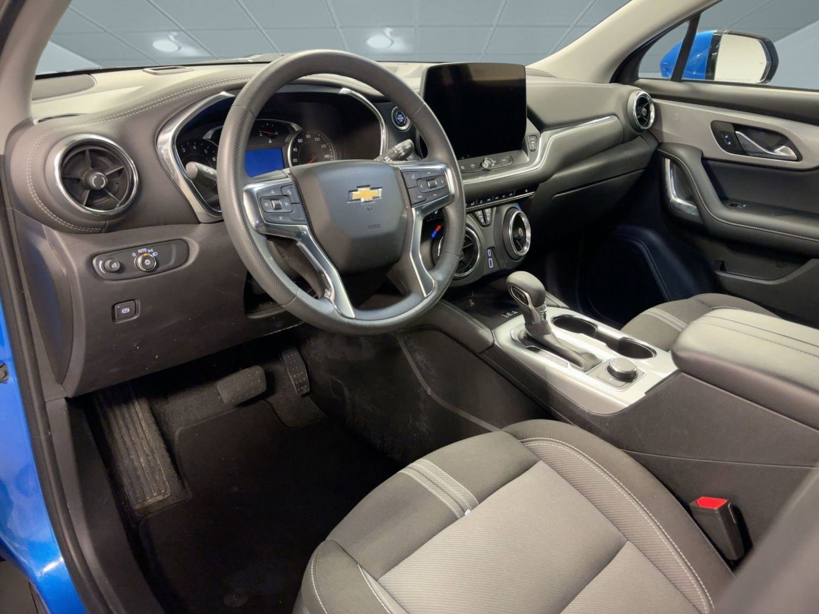 Certified 2024 Chevrolet Blazer LT w/ Convenience Package image 4