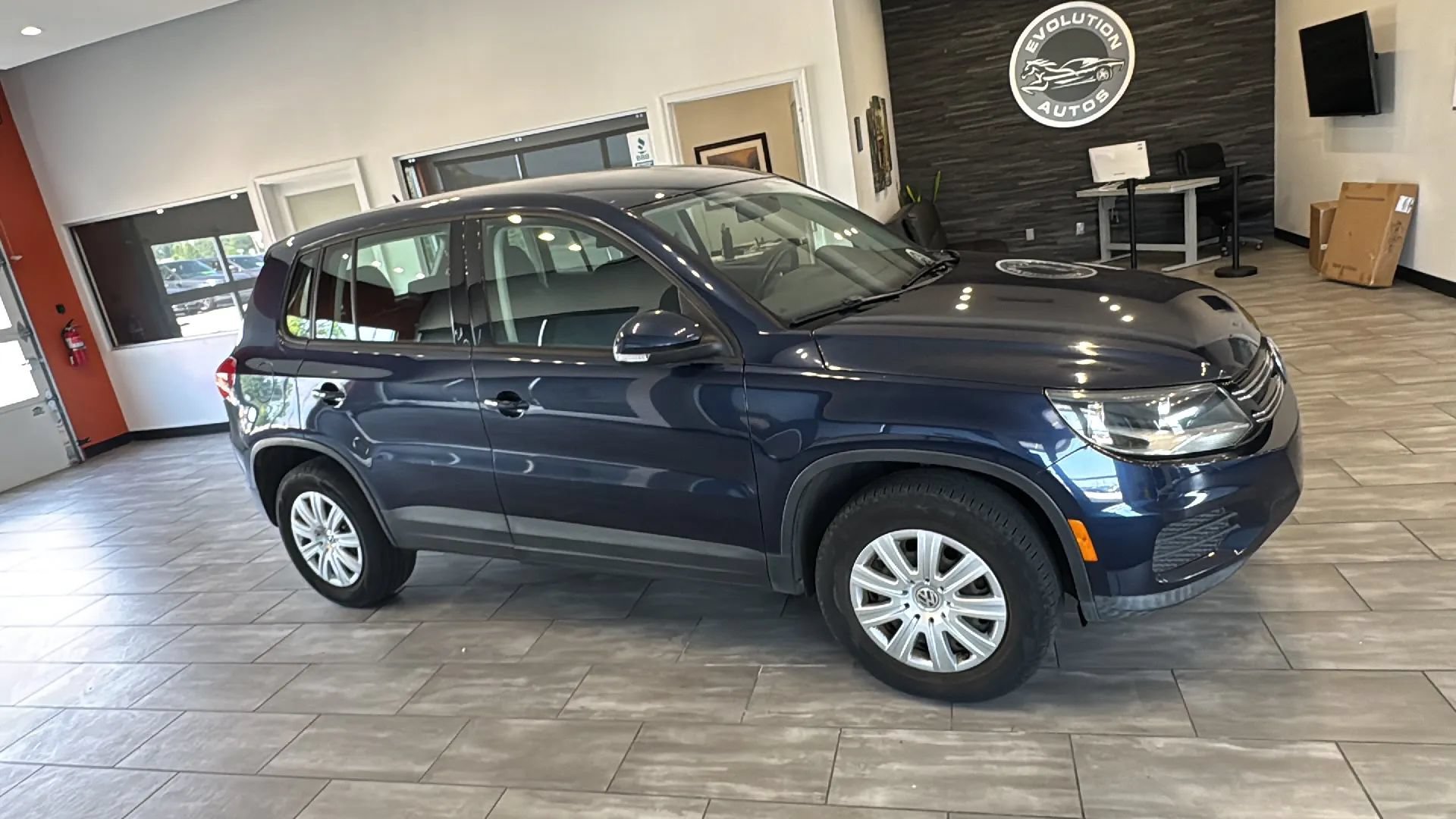 Used 2013 Volkswagen Tiguan S FWD image 5