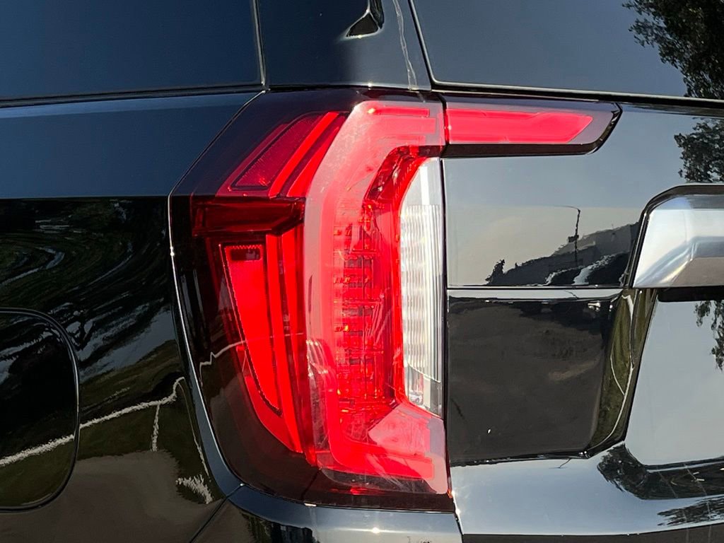 Used 2023 GMC Yukon AT4 AWD/4WD image 34