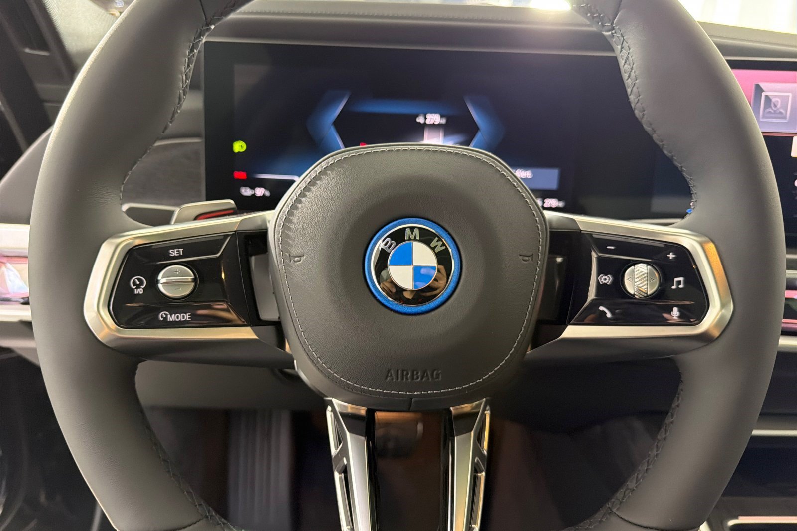 Used 2026 BMW i7 xDrive60 w/ M Sport Package RWD image 11