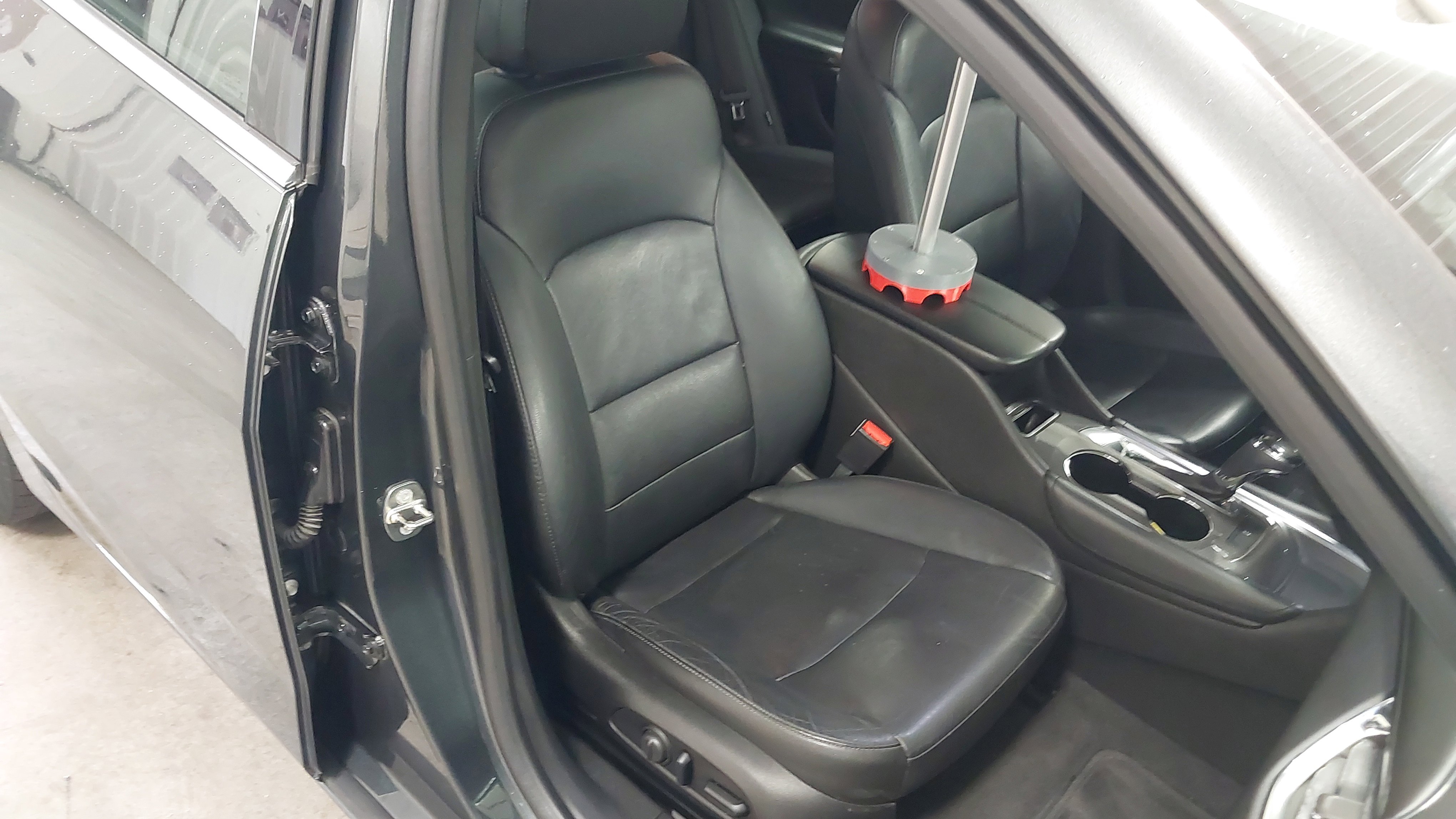 Used 2017 Chevrolet Malibu LT w/ Leather Package image 28