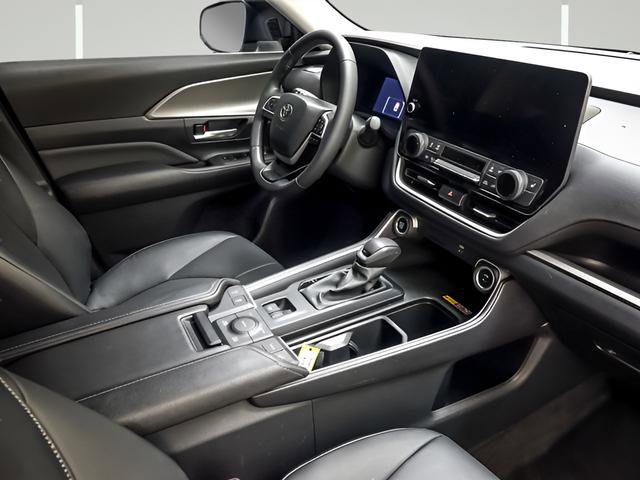 Certified 2024 Toyota Grand Highlander XLE image 27