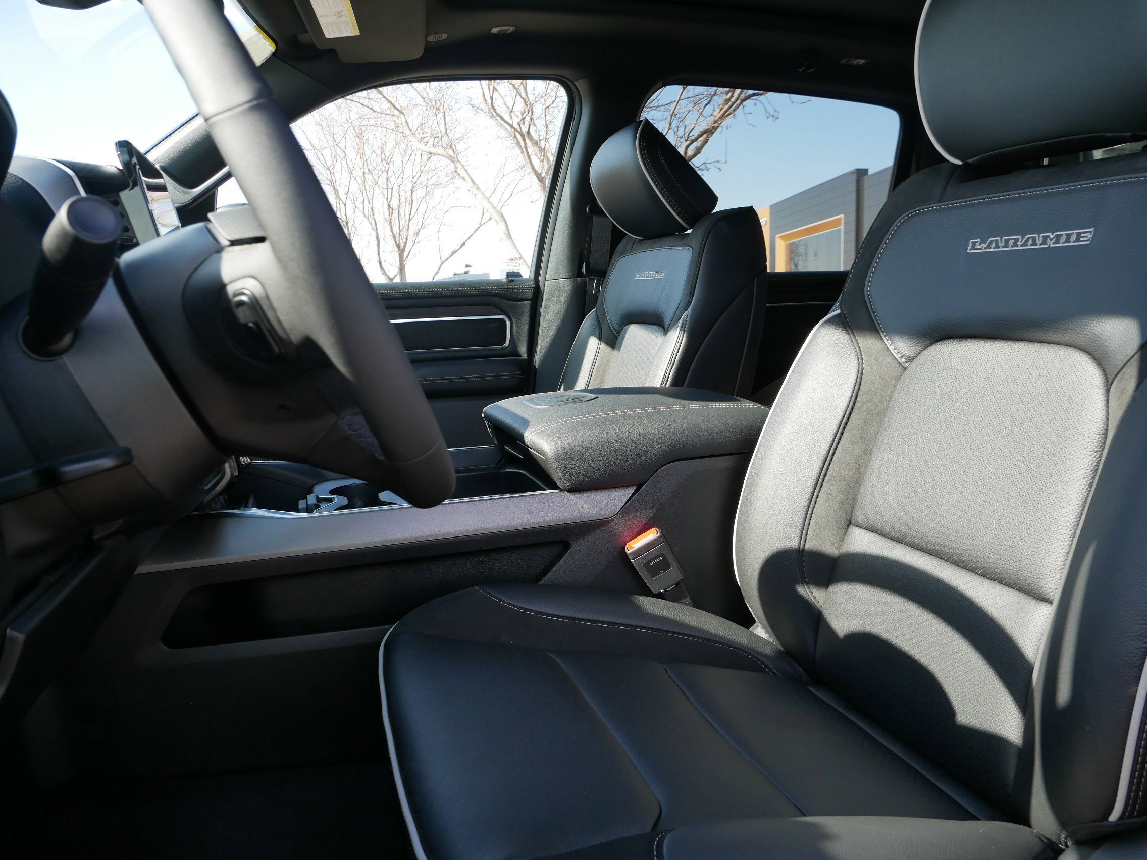 New 2026 RAM 1500 Laramie AWD/4WD image 9
