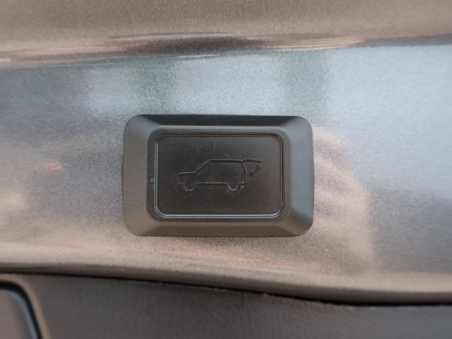 Used 2023 Toyota RAV4 XLE w/ Convenience Package AWD/4WD image 15