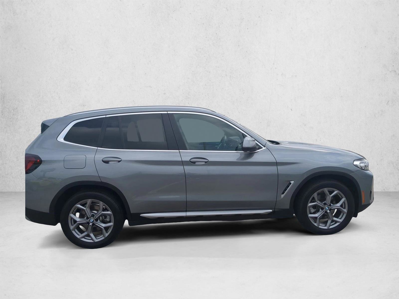 Used 2024 BMW X3 sDrive30i RWD image 4