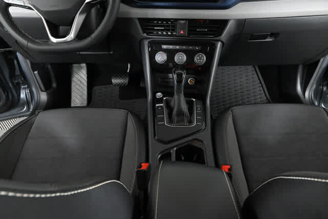 Certified 2023 Volkswagen Taos SE FWD image 14