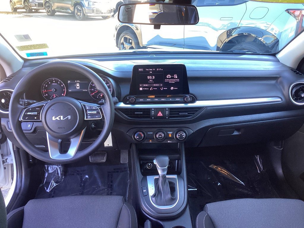 Used 2023 Kia Forte LXS w/ LXS Technology Package FWD image 16