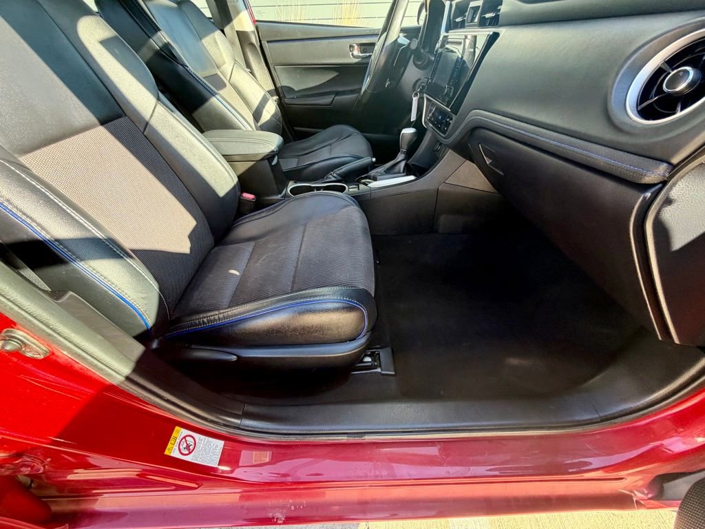 Used 2017 Toyota Corolla SE w/ Carpet Mat Package (TMS) image 19