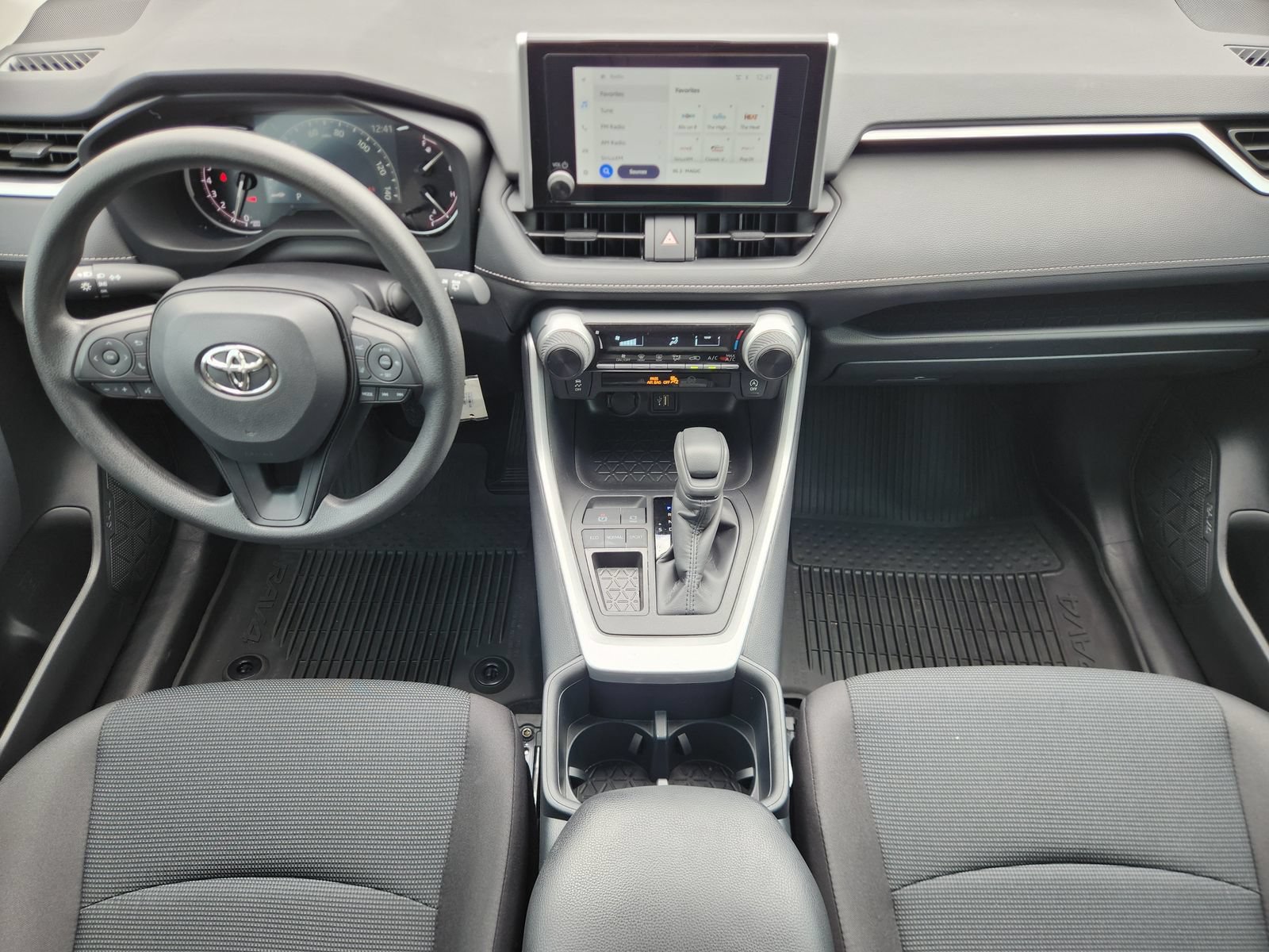 Used 2023 Toyota RAV4 XSE AWD/4WD image 30