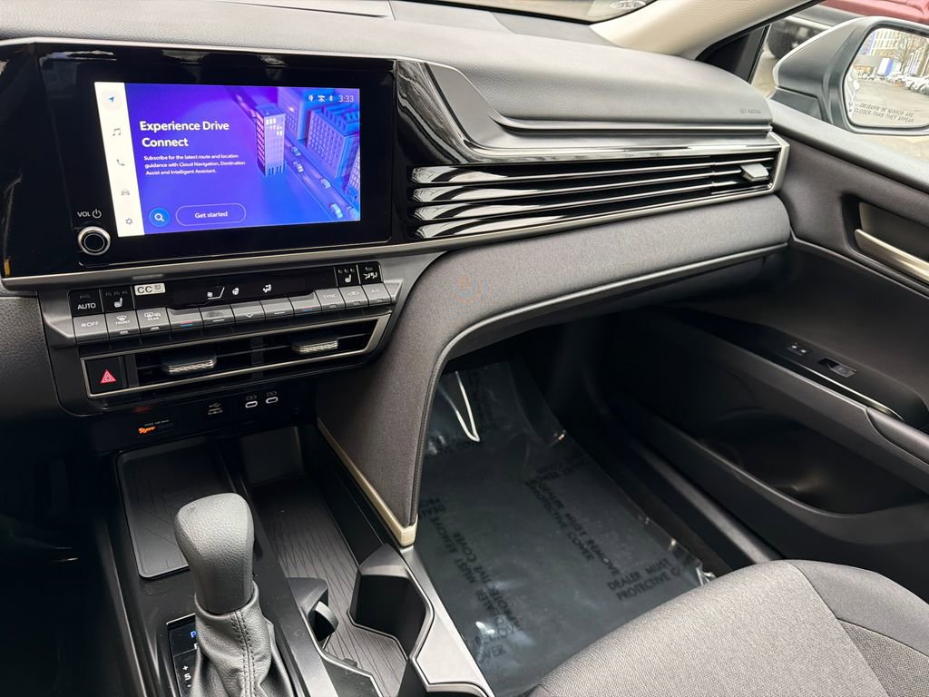 Used 2025 Toyota Camry LE w/ Convenience Package image 22