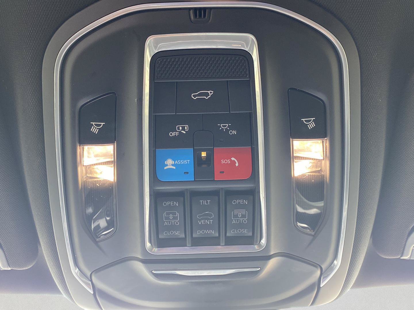 Used 2022 Jeep Wagoneer Series II w/ Premium Group I AWD/4WD image 26