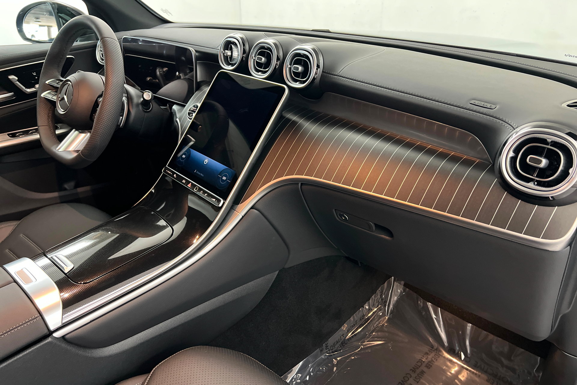 New 2027 Mercedes-Benz GLC 300 4MATIC image 24