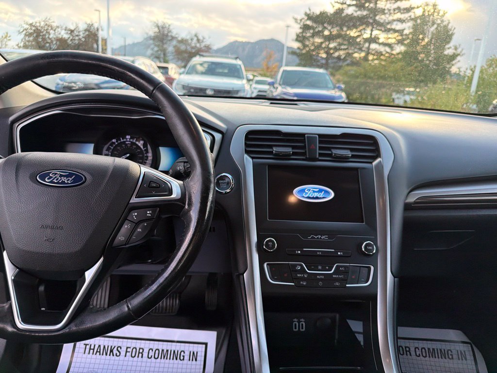 Used 2019 Ford Fusion SEL FWD image 27