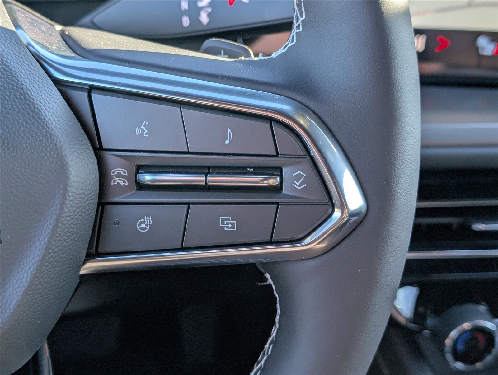 New 2026 Chevrolet Traverse LT image 19