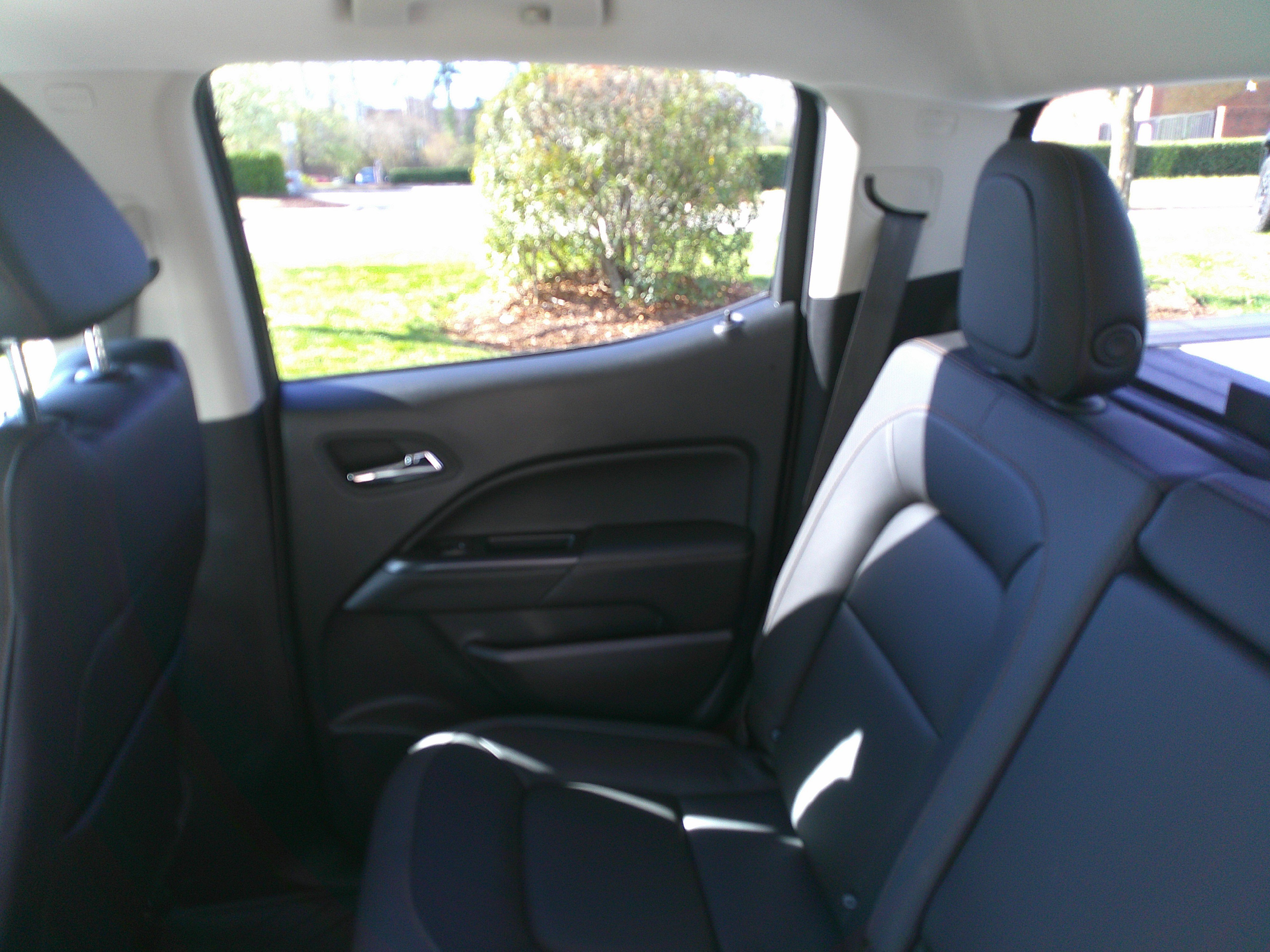 Used 2022 GMC Canyon AT4 image 28