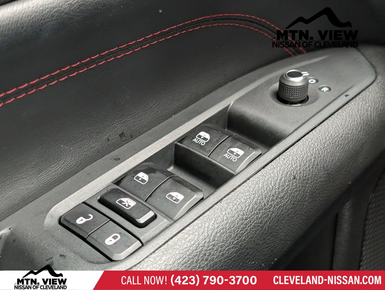 Used 2024 Jeep Compass Trailhawk image 22