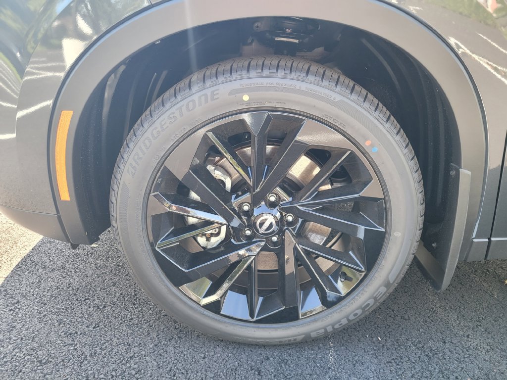 New 2026 Nissan Rogue SL w/ Family Package AWD/4WD image 13