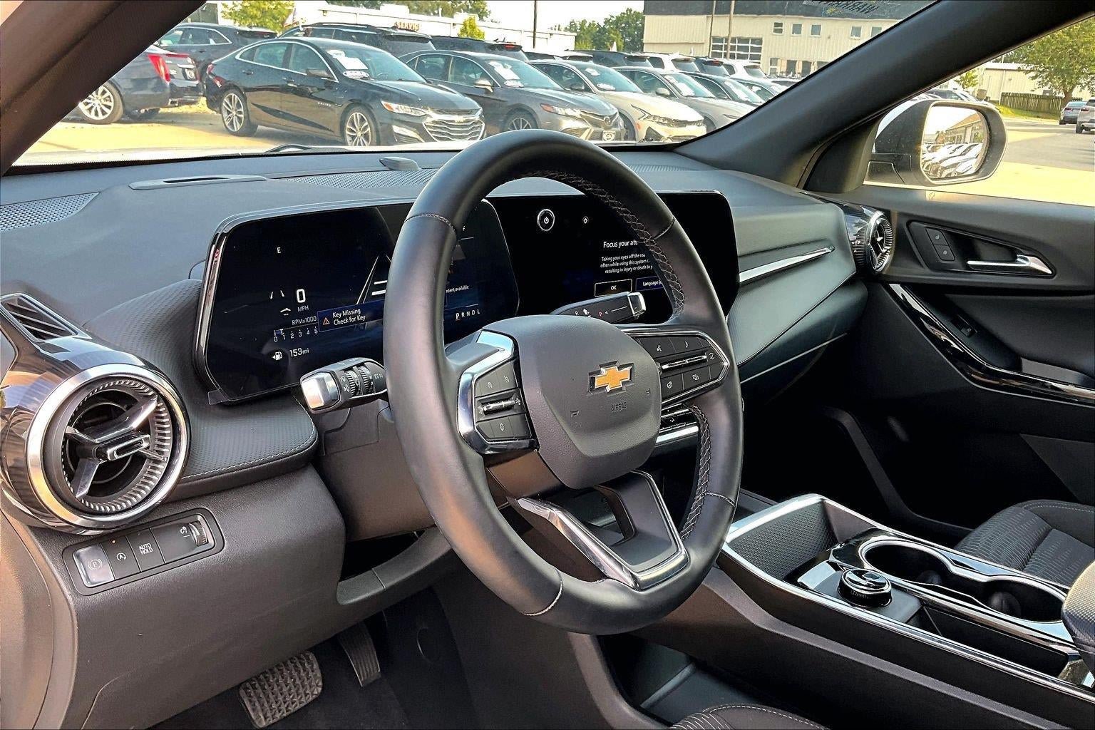 Used 2026 Chevrolet Equinox LT FWD image 16