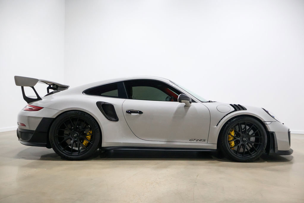 Used 2018 Porsche 911 GT2 RS w/ Weissach Package RWD image 62