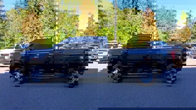 Used 2020 GMC Sierra 3500 Denali w/ Denali Ultimate Package image 36