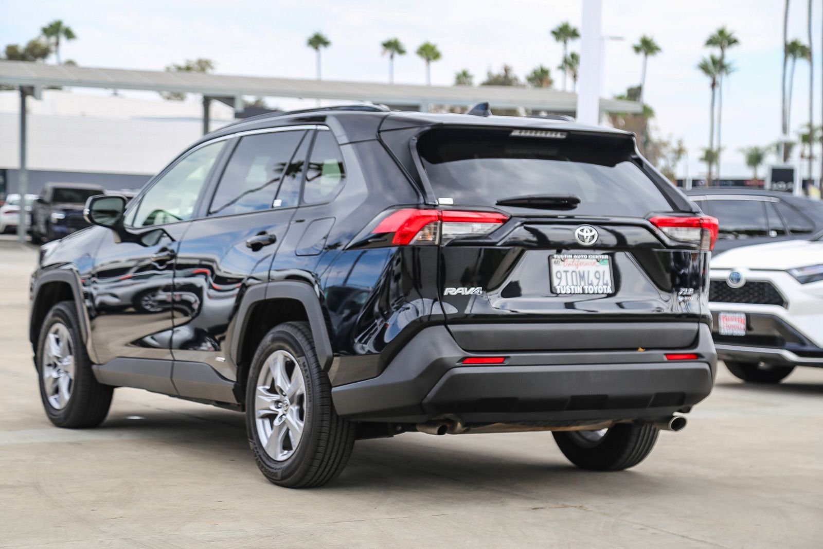 Certified 2025 Toyota RAV4 XLE w/ Convenience Package AWD/4WD image 6