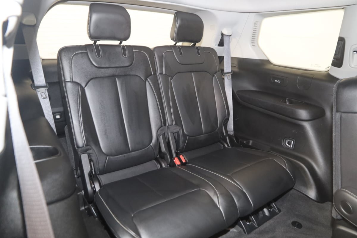 Used 2022 Jeep Grand Cherokee L Limited AWD/4WD image 18