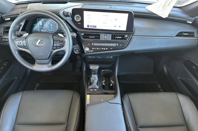 Used 2025 Lexus ES 300h w/ Premium Package FWD image 16