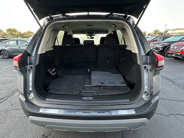 Certified 2023 Nissan Rogue SV image 16