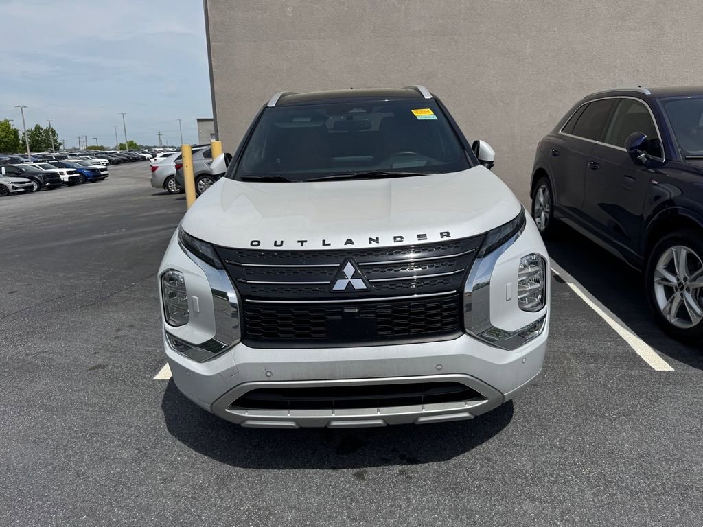 Used 2024 Mitsubishi Outlander SEL image 10