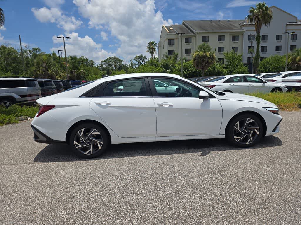 New 2026 Hyundai Elantra Limited FWD image 8