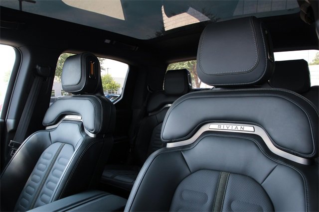 Used 2025 Rivian R1T Adventure image 11