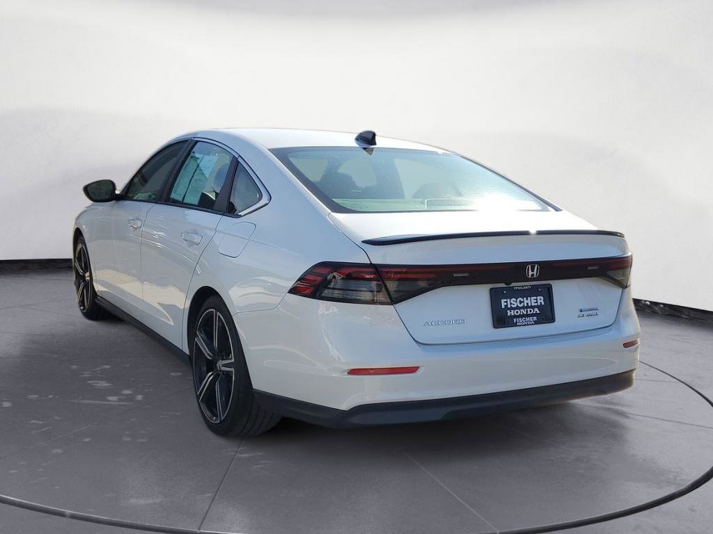 Used 2024 Honda Accord Sport image 4