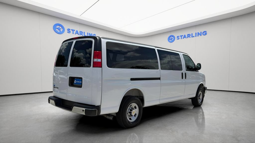 Certified 2025 Chevrolet Express 3500 LT w/ LT Preferred Equipment Group RWD image 9
