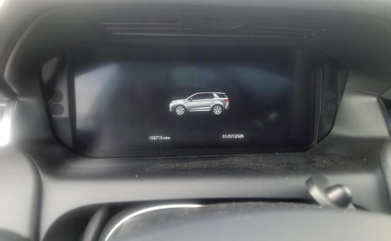 Used 2021 Land Rover Discovery Sport SE image 8